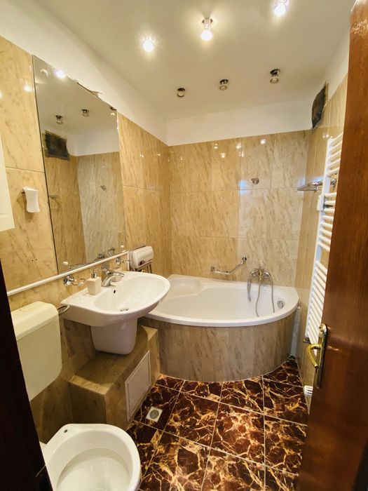 Inchiriez garsoniera zona Mega Mall, sector 2