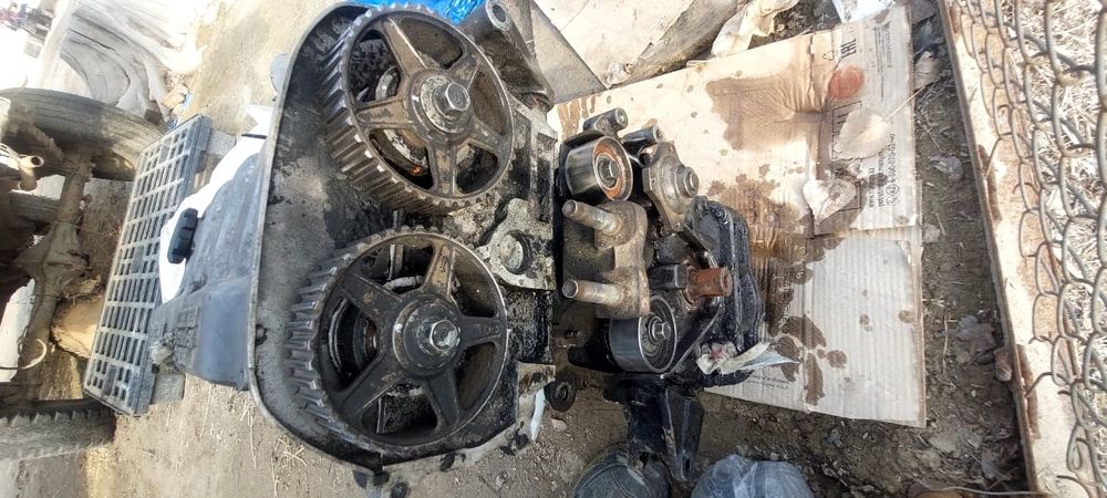 Mazda Cronos матор