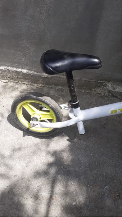 Bicicleta echilibru