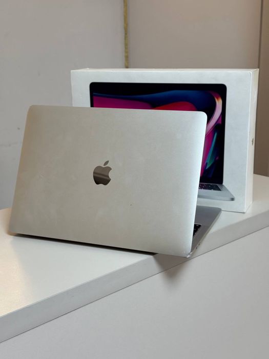 MacBook Pro 13 2020 M1 / 84%