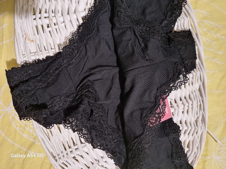 3 бр.дамски бикини,тип  хипстър H&М,размер М