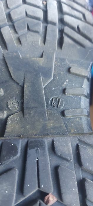 Vind bocanci cu protectie