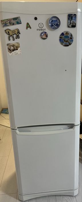 Холодильник indesit