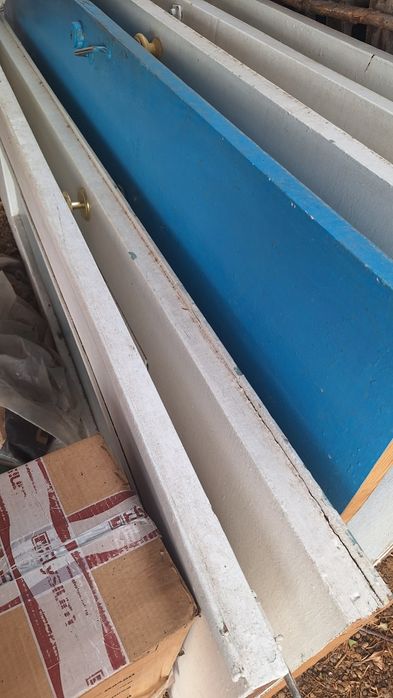 Агаш есиктер мен терезелер