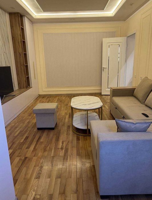 Центр Квартира 1 комнатная 3 этаж Кирпич Ойбек Точка Вкуса