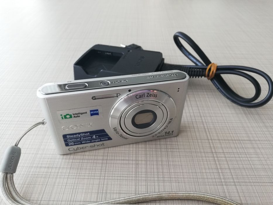 Sony Cyber - Shot  DSC- W320