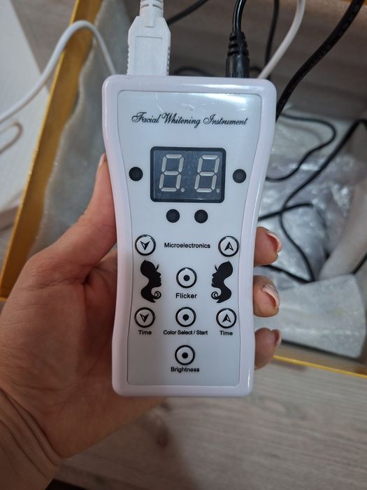 Козметична LED  маска за лице