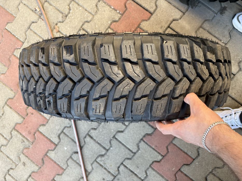 Set 4 roți / cauciucuri off-road Maxxis Trepador 205 R16C cu jante