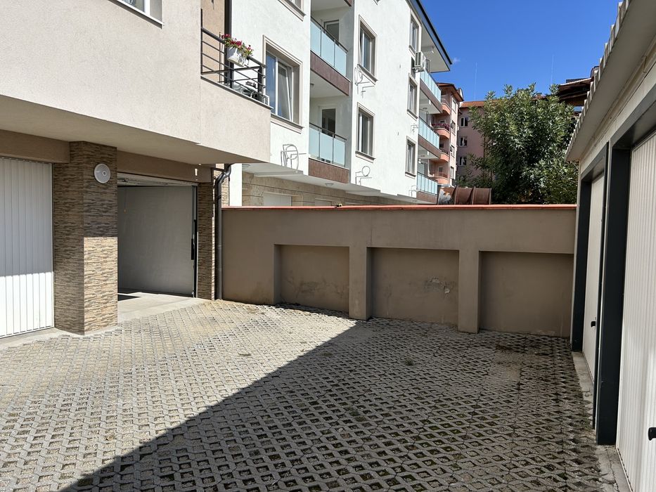 Дава се под наем Гараж / Паркомясто в Пазарджик, Руски - 15 кв.м за 100 € - Снимка #3