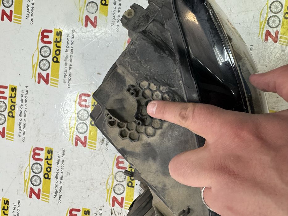 Far stanga dreapta VW Caddy 2015-2020