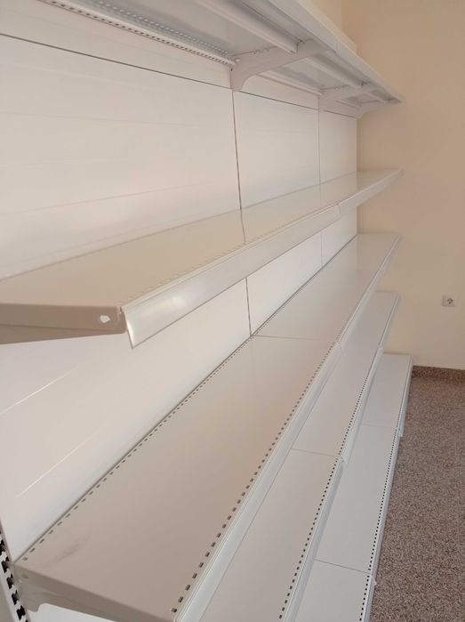 Стелажи с перфориран гръб - нови