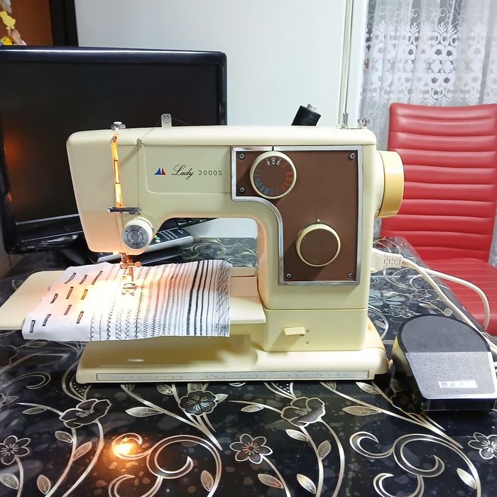 Masina de cusut LADY  cu graifar industrial, butoniera automata