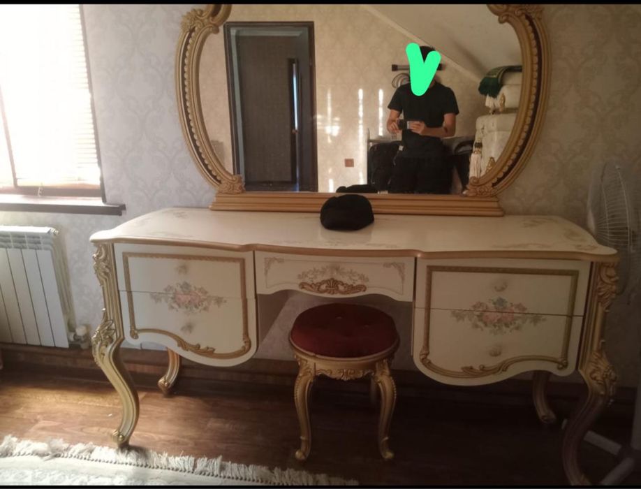 Мебель спальный гарнитур