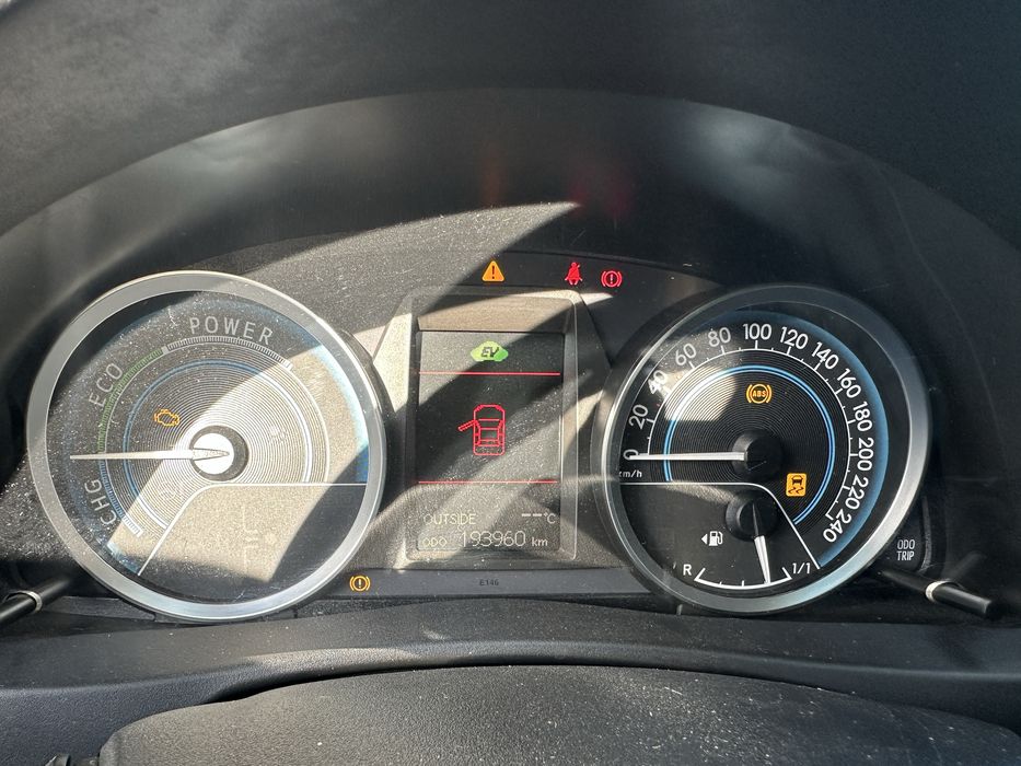 Toyota Auris Тойота Аурис 1.8 hybrid 136 кс 2014г На Части!