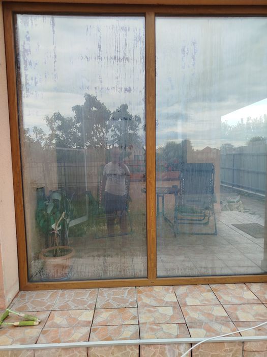 Geam de termopan de mahon