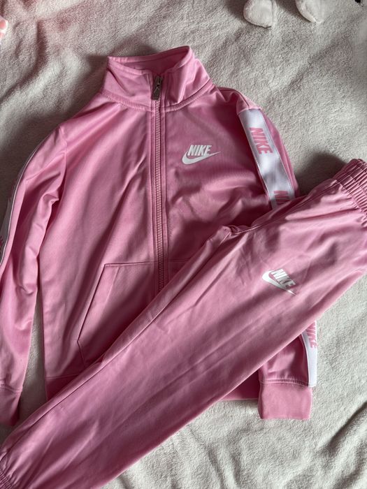 Детски дрехи Nike, Armani и др. марки. Размери в описанието