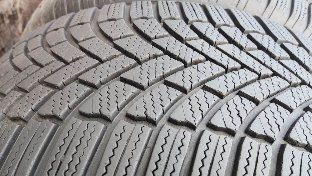 4бр. зимни гуми 235/50/19 Bridgestone Blizzak LM005
dot23
