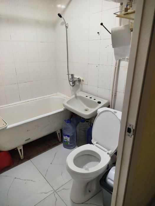 Сдаётся-ижара 1 ком 10 микрорайон