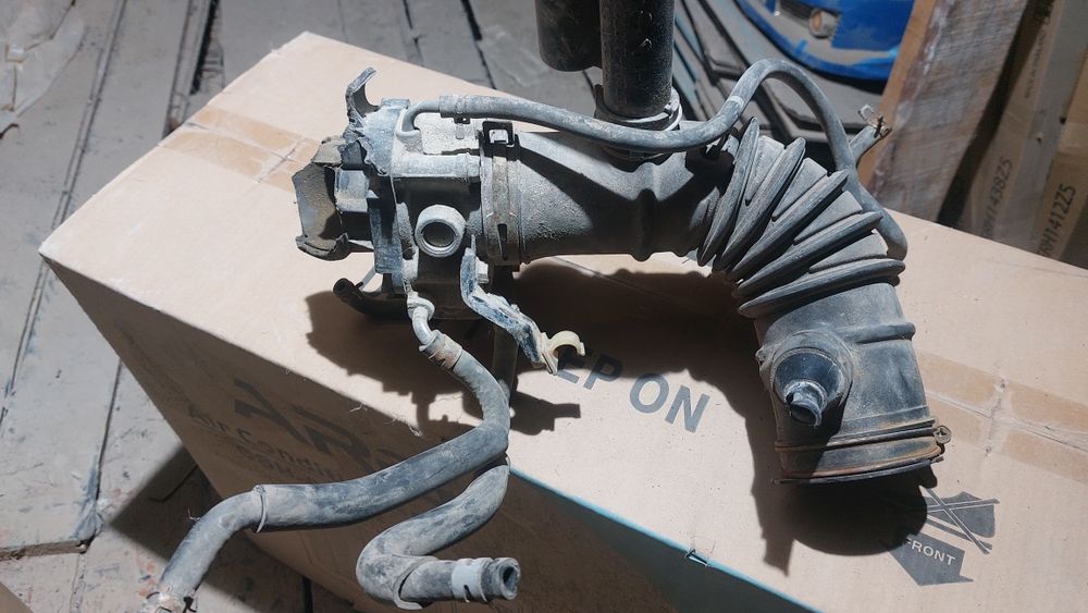 Запчасти ипсум.есік серый түс. бампер.суппорт и другие запчасти