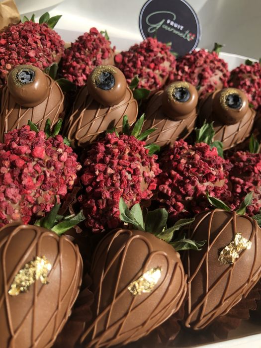 Клубника шоколад Qulupnay shokolad Подарки для женщин