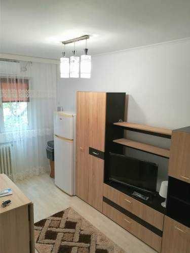 Proprietar, închiriez garsonieră mobilată, 20mp, etaj 2 – Tomis Nord (Badea Cârțan)