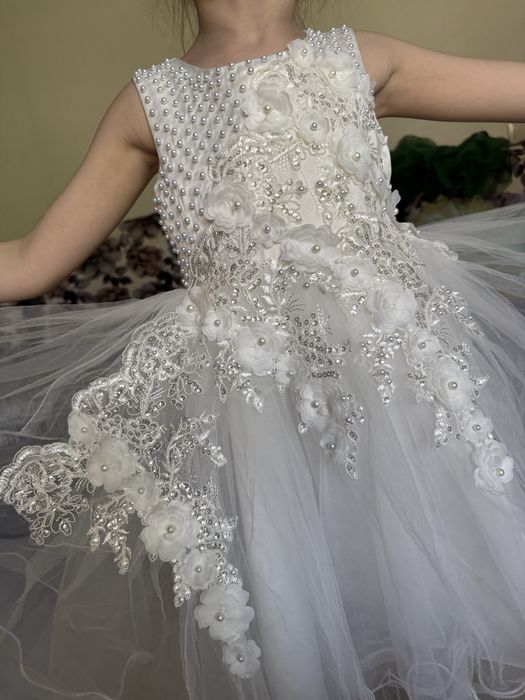 Нарядное детское платье