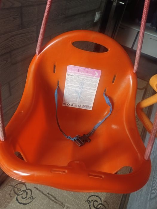 Продам детскую качелю