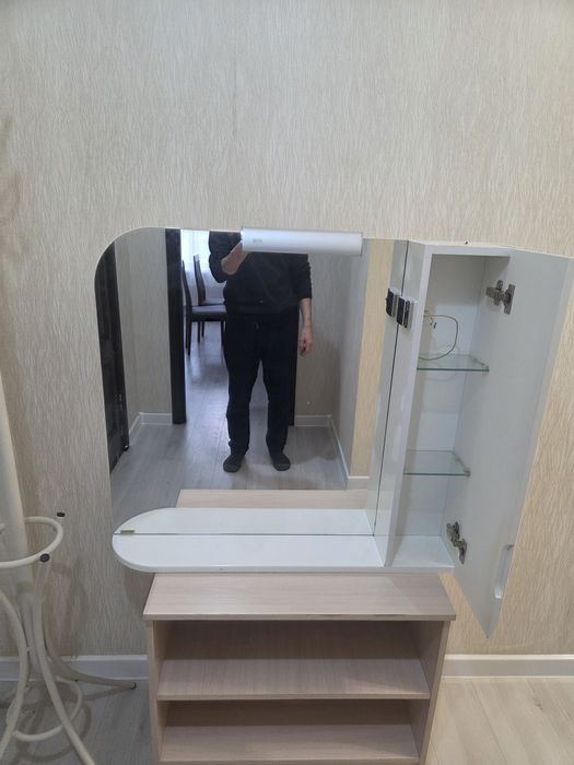 Зеркало шкаф в ванну