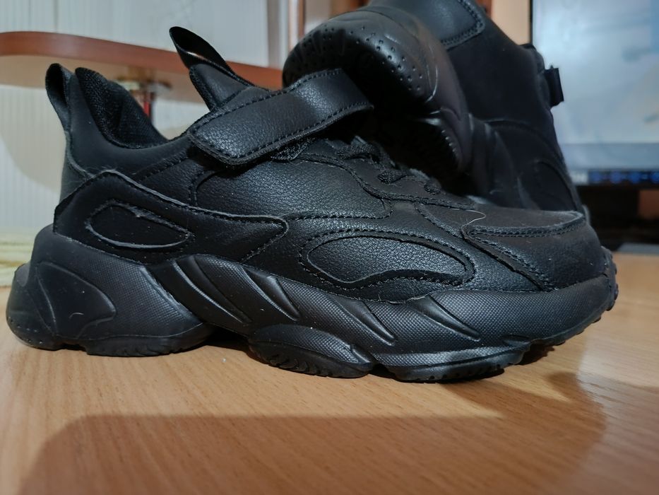 Кроссовки 35 размер