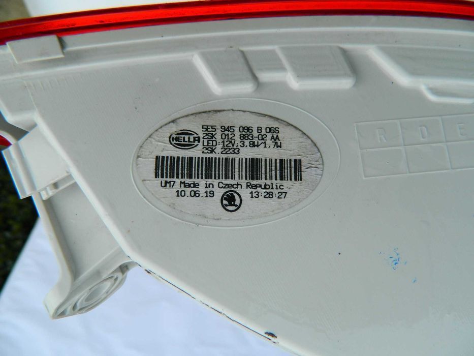 Stop dreapta Skoda Octavia 3 Sedan cod 5E5945096B