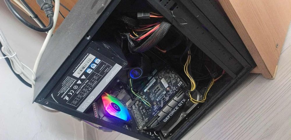 PC GAMING i5 9600f si gtx 1650 ti super