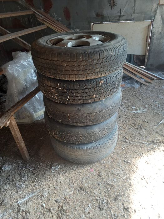 Комплект шин с дисками