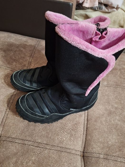 Оригинални боти Адидас 35 номер