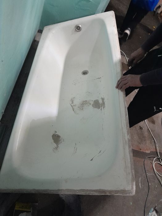 Ванна чугунная..