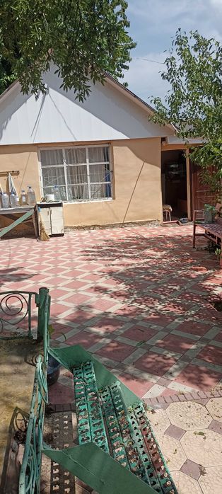 Дача с участком рядом с водохранилищем Чарвак