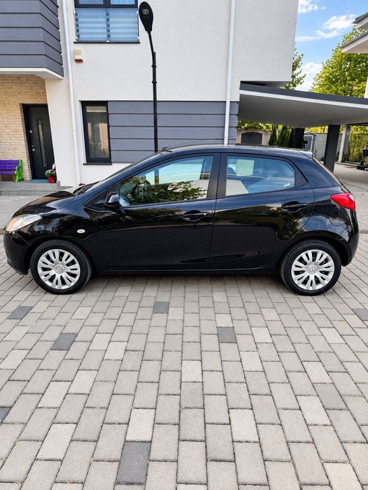 MAZDA 2 2010 — imagine 5