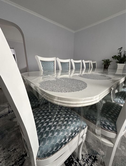 Продам стол со стульями