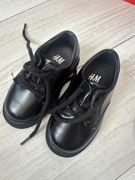 Бебешки официални обувки HM