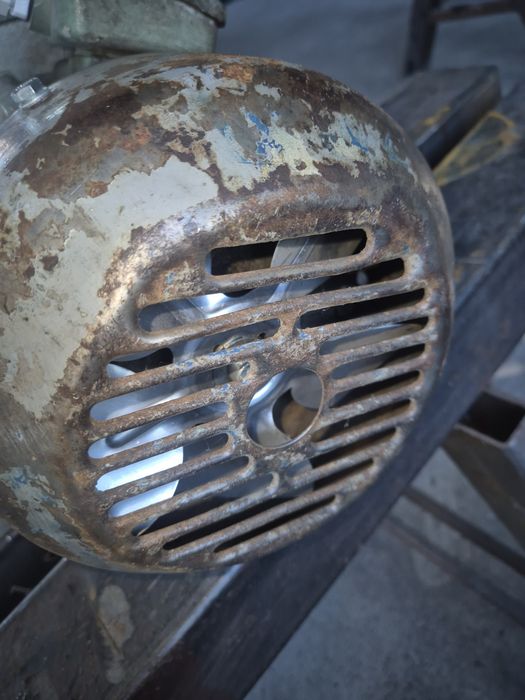 Motor bormasina trifazat