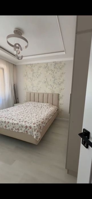 ПРОДАЕТСЯ 2 в 3-х комнатная квартира для семьи 77 серия AU