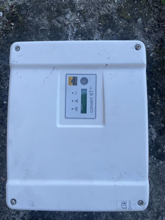Vând 2 Convertoare Solar Fabrik – DC/AC (invertor/convertor sistem fotovoltaic)
