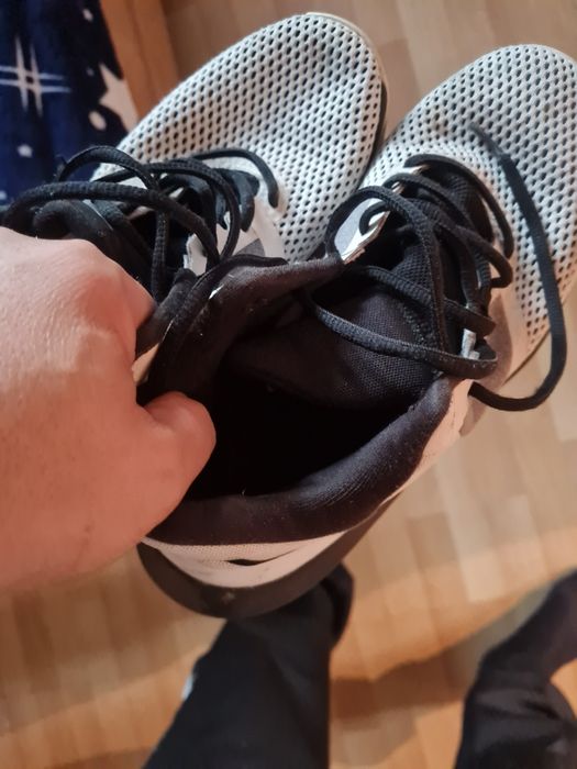 Schimb vand adidasi nike nr 42