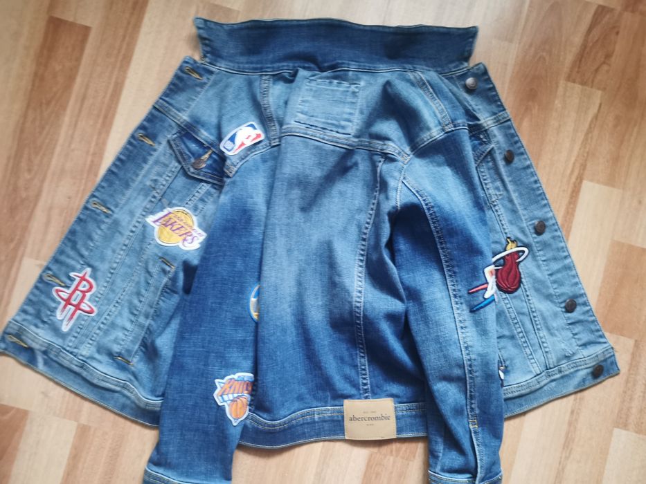Geaca blugi Ambercrombie 9-10 ani