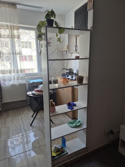 Se vinde tot sau la bucata