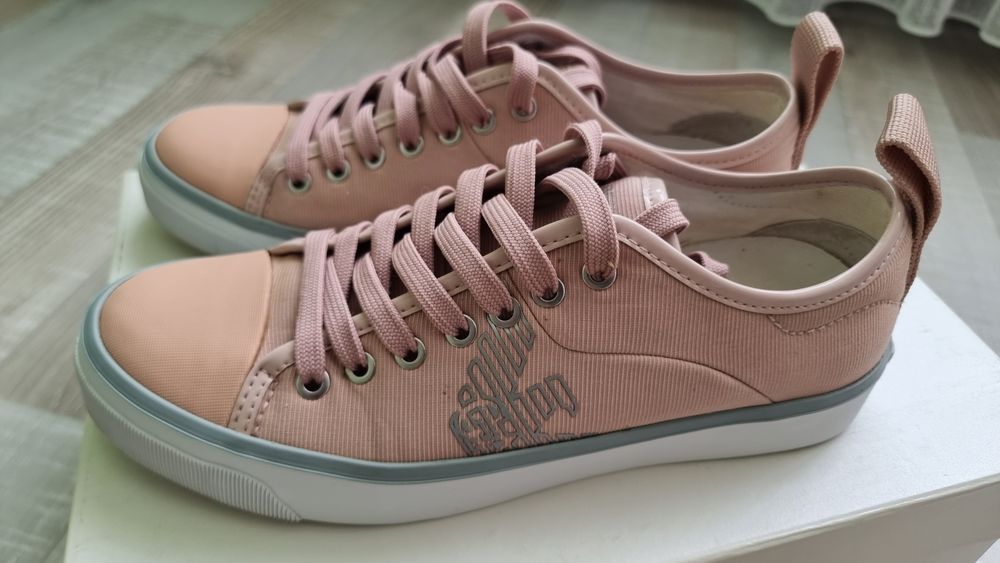 Adidași Emporio Armani