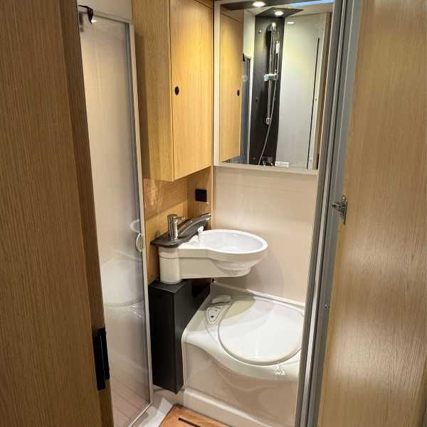 Autorulota Sunlight T58 Adventure 2026 cutie automata 5,96 m 4 locuri