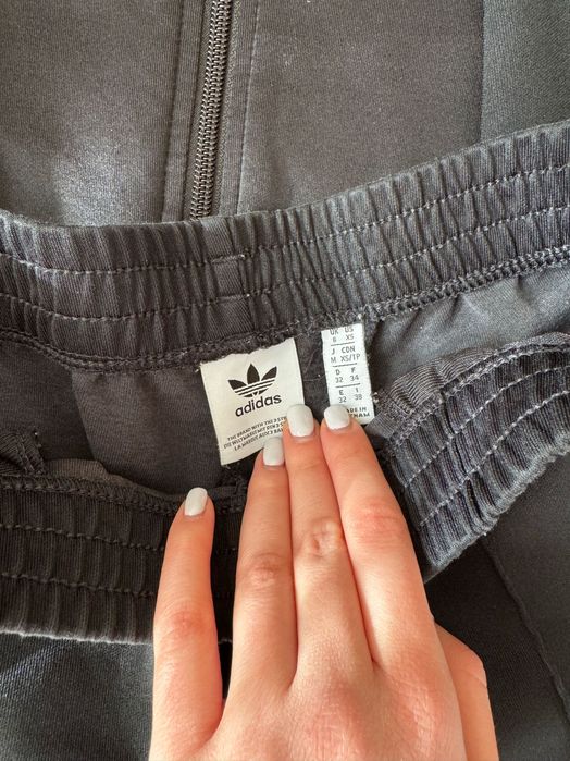Дамски анцуг Adidas