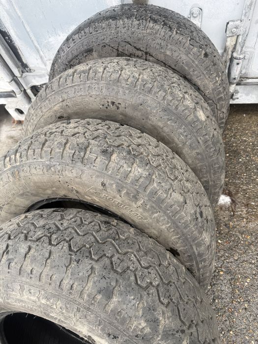 Продам Резину 235/75/15 б/у