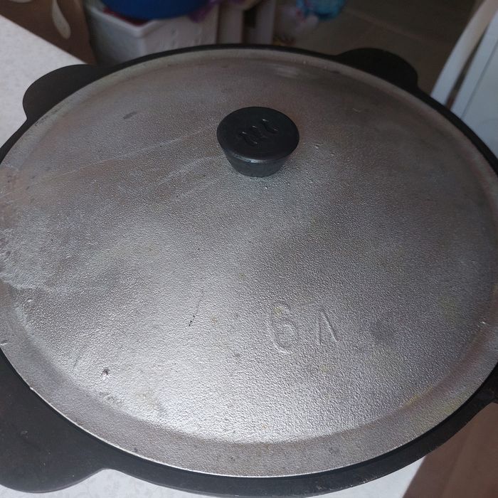 Продам казан чугун 15000