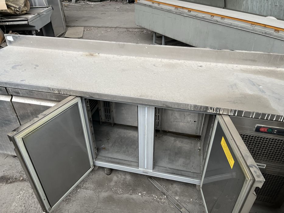 Холодильный стол -шкаф б/у